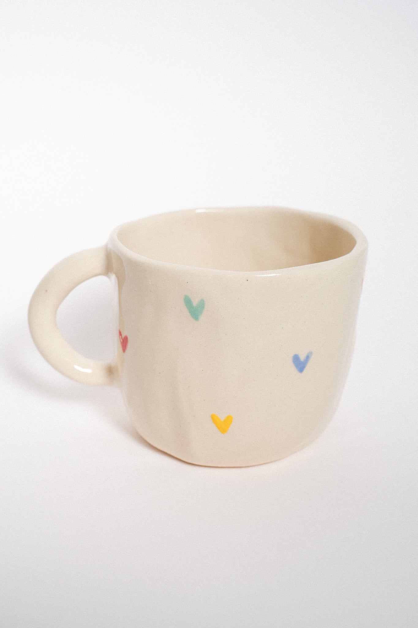 Mugs petits cœurs multicolores