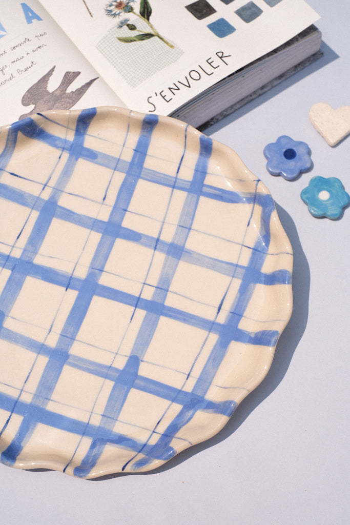 Plat à tarte en grès artisanal - Vichy bleu