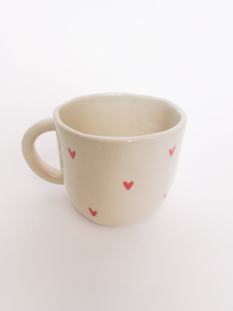 Mug en céramique - Petits cœurs peints à la main