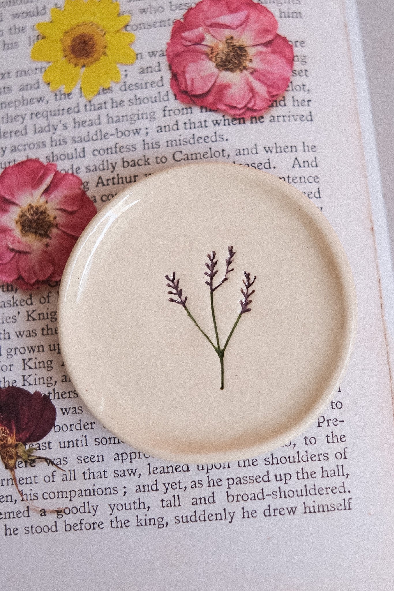 Coupelle fleurs sauvages gravées artisanale