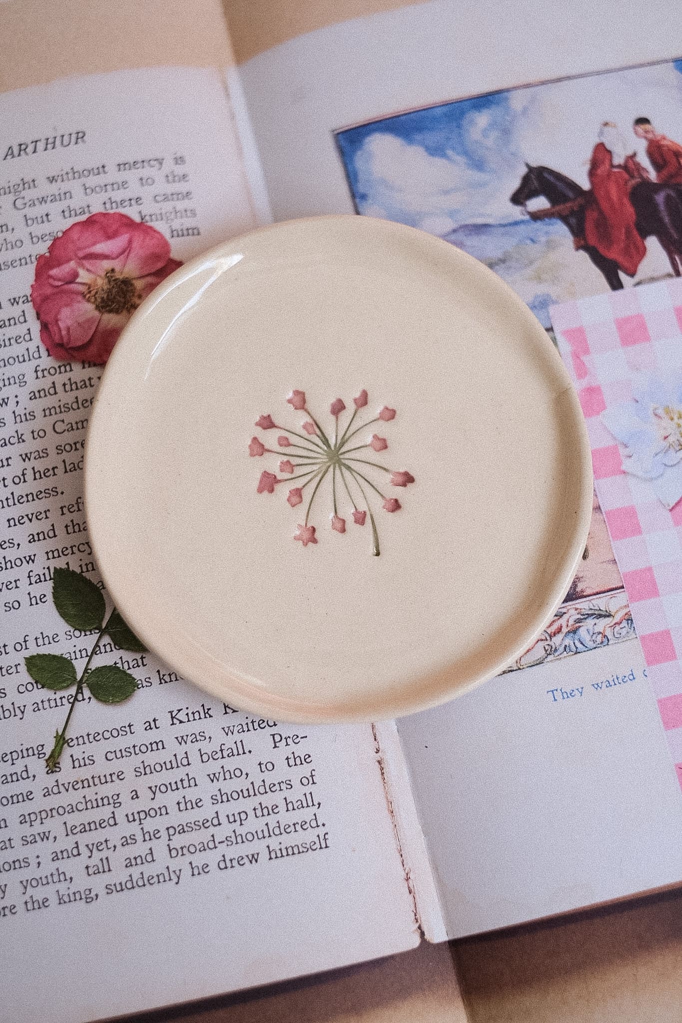 Coupelle imparfaite en céramique fleur peinte