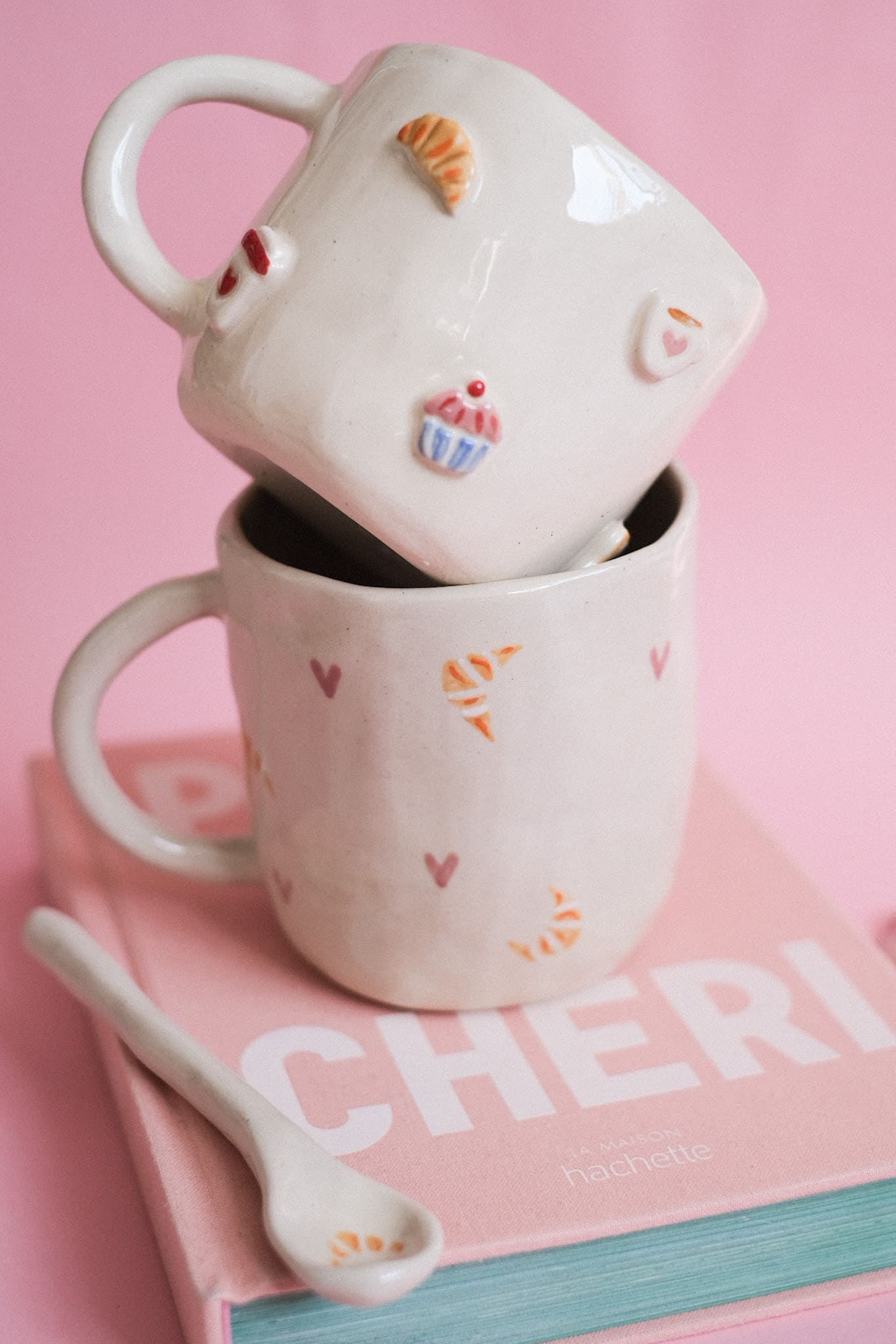 Mug en céramique XL - Croissant & Petits Cœurs