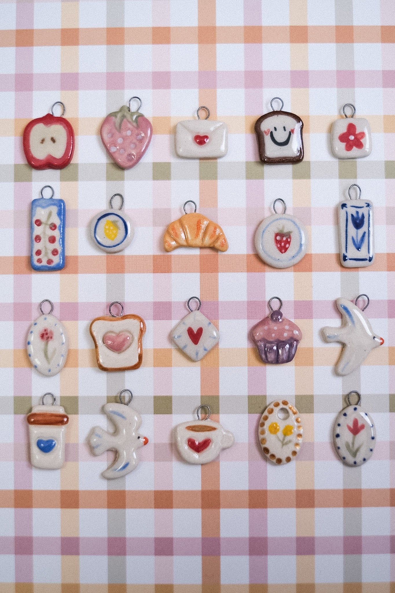 Médaille en céramique artisanale faite main