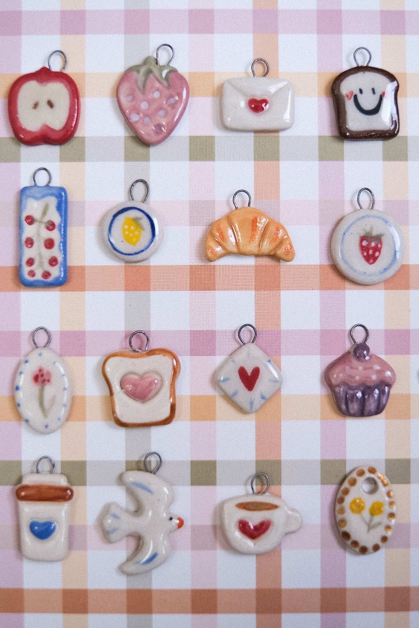 Médaille en céramique artisanale faite main