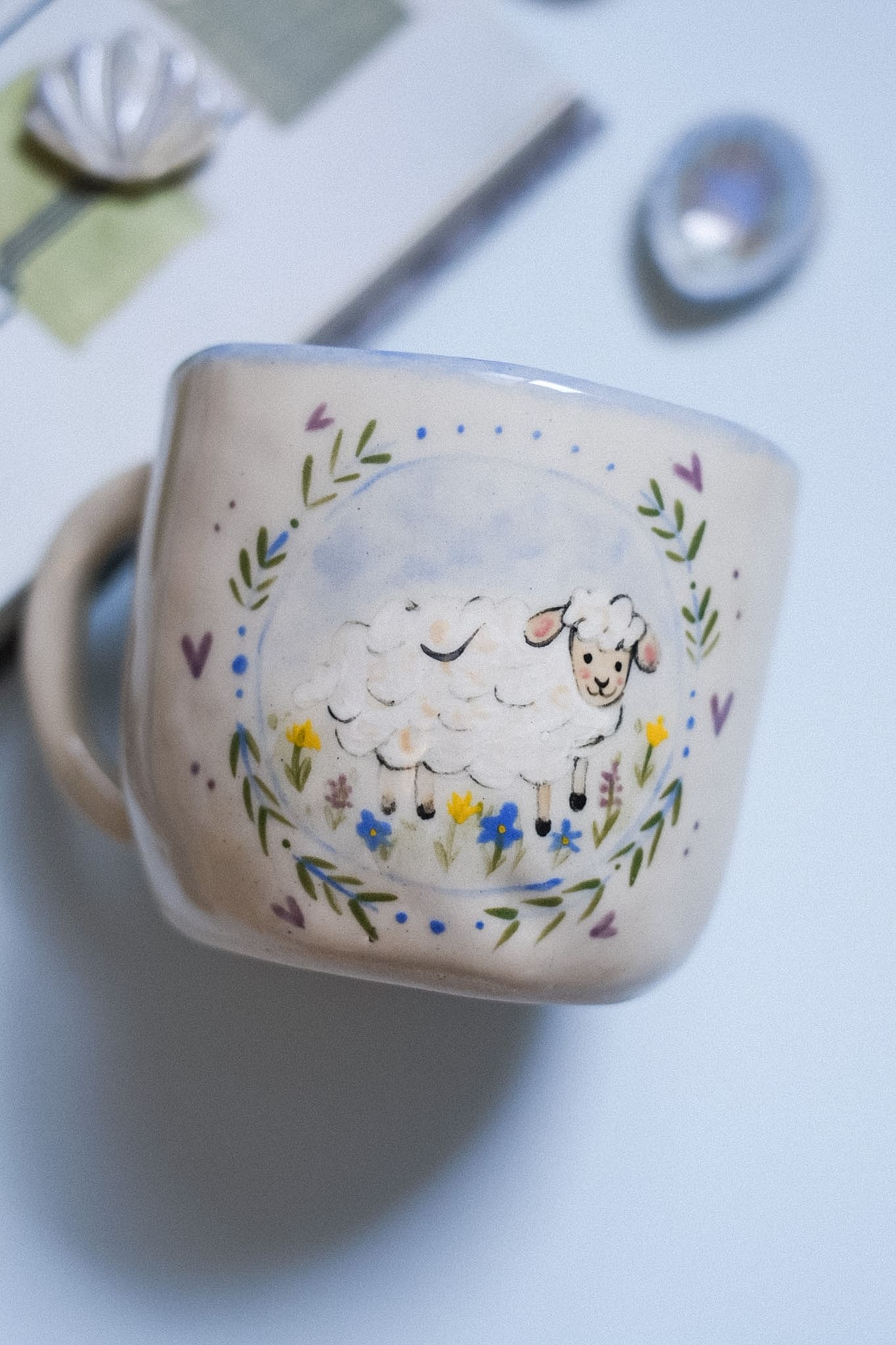 Mug en céramique mouton peint à la main