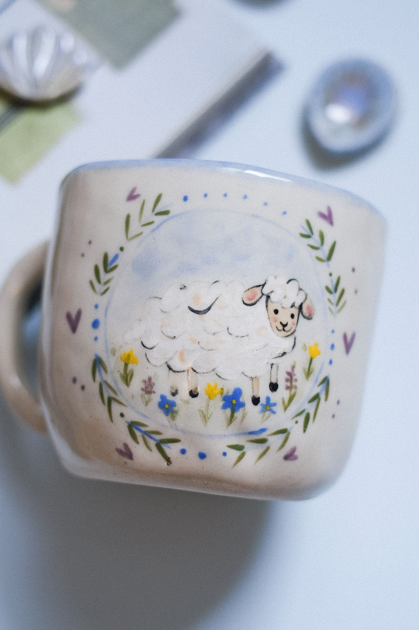 Mug en céramique mouton peint à la main