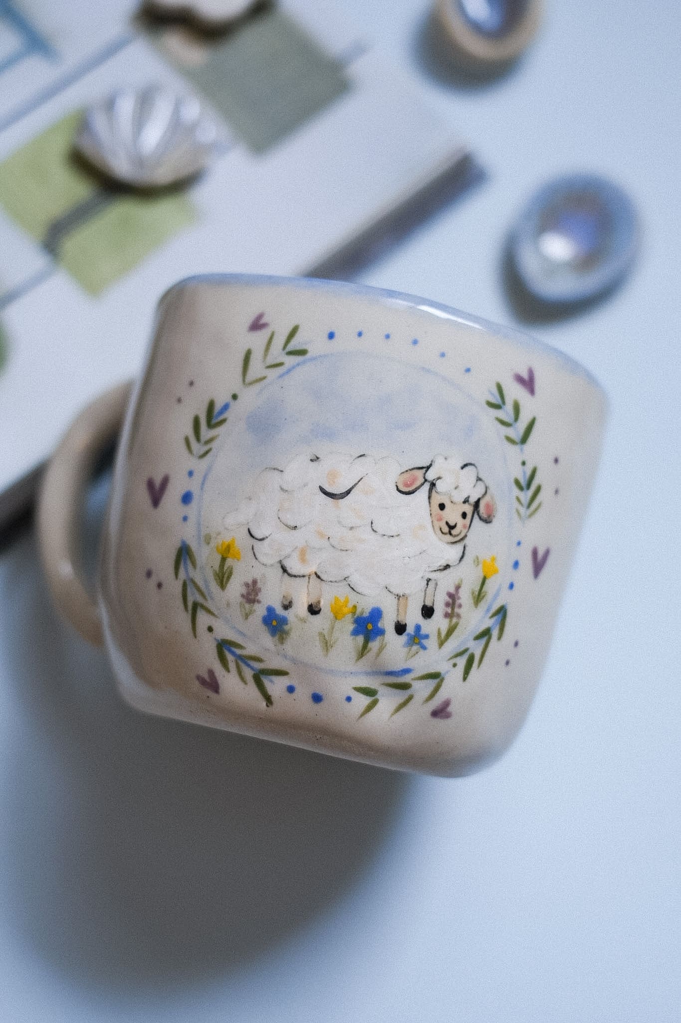 Mug en céramique mouton peint à la main