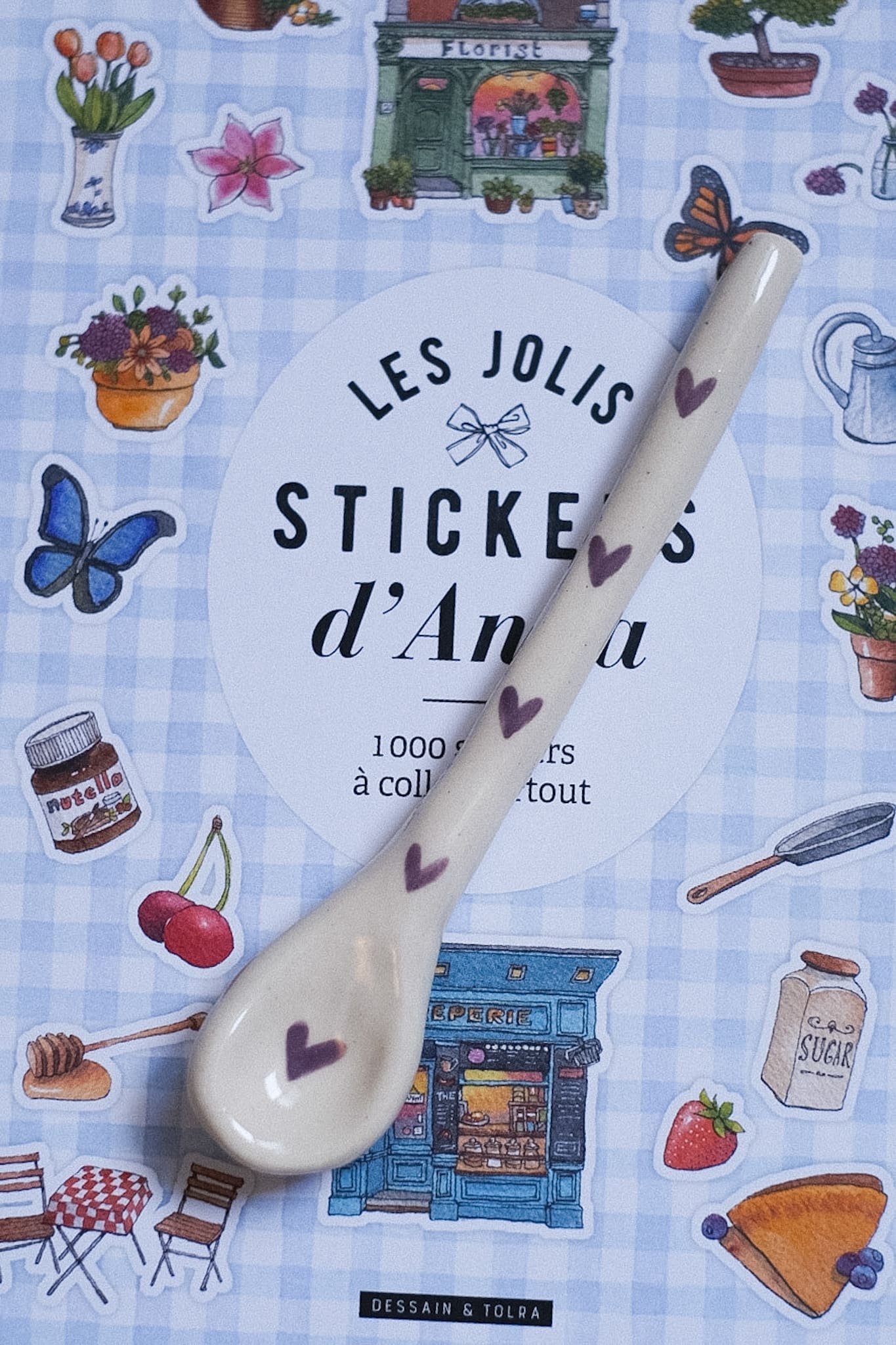 Cuillère en céramique artisanale - motif petits coeurs