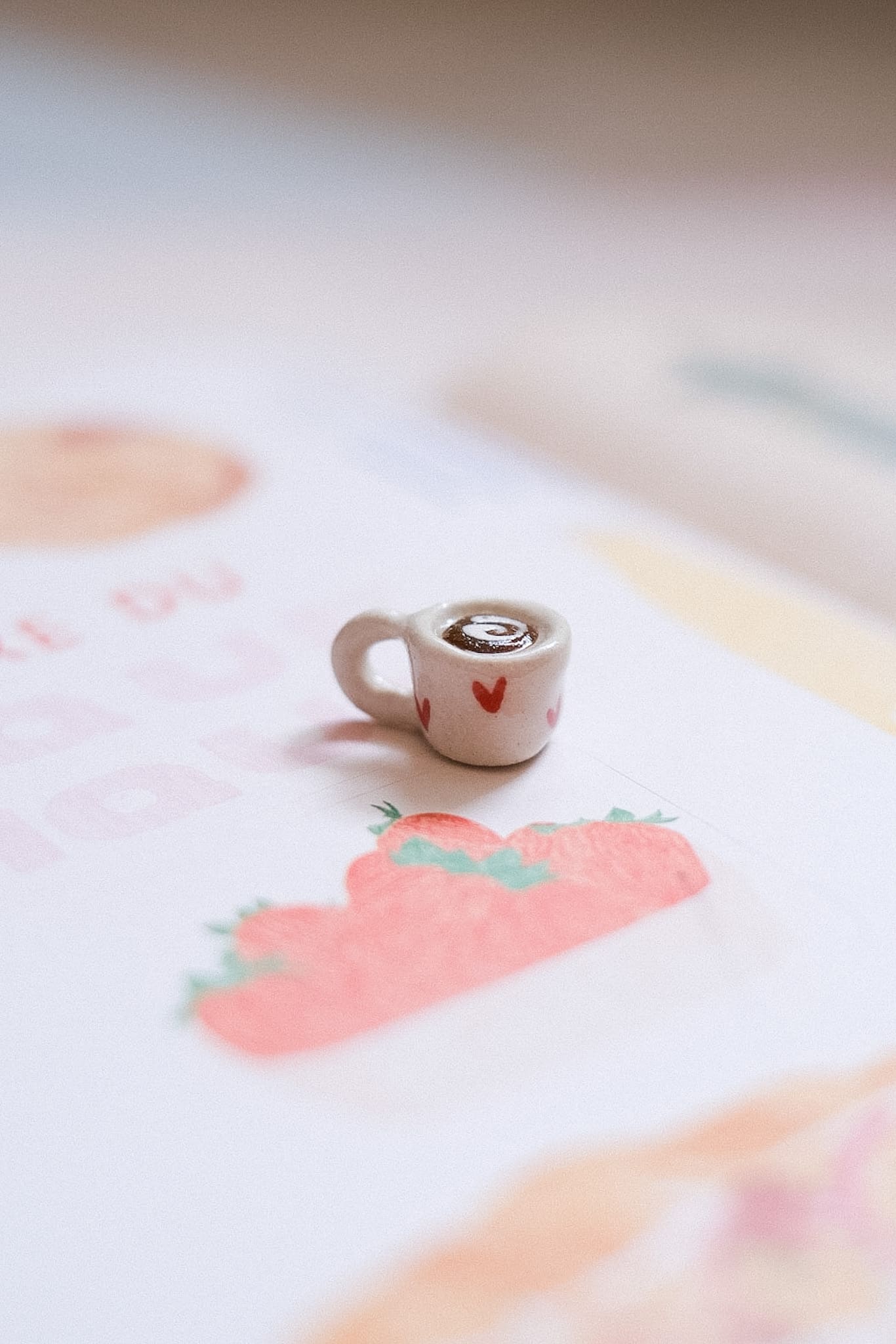 Pendentif céramique mini tasse fait main