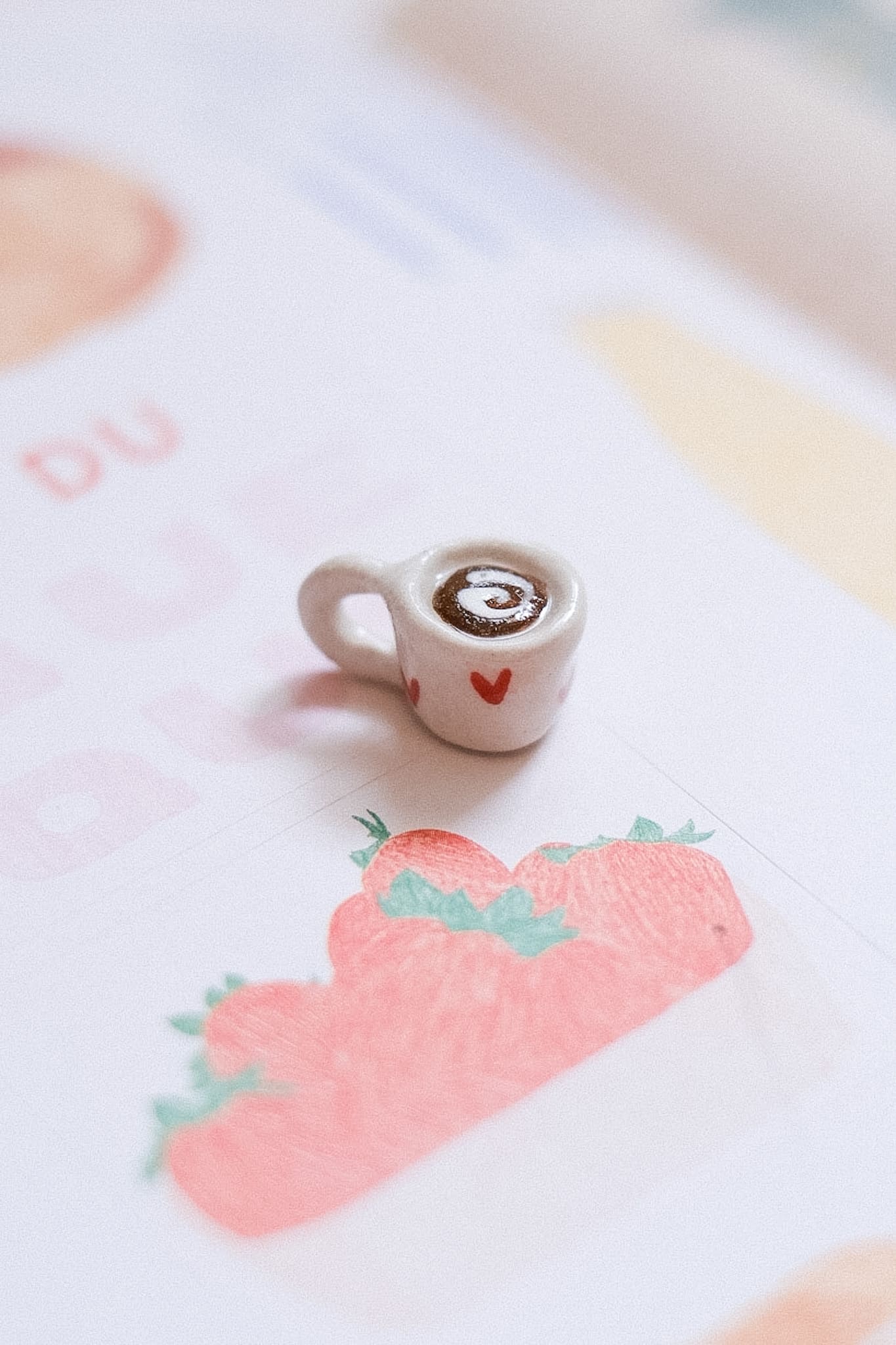 Pendentif céramique mini tasse fait main