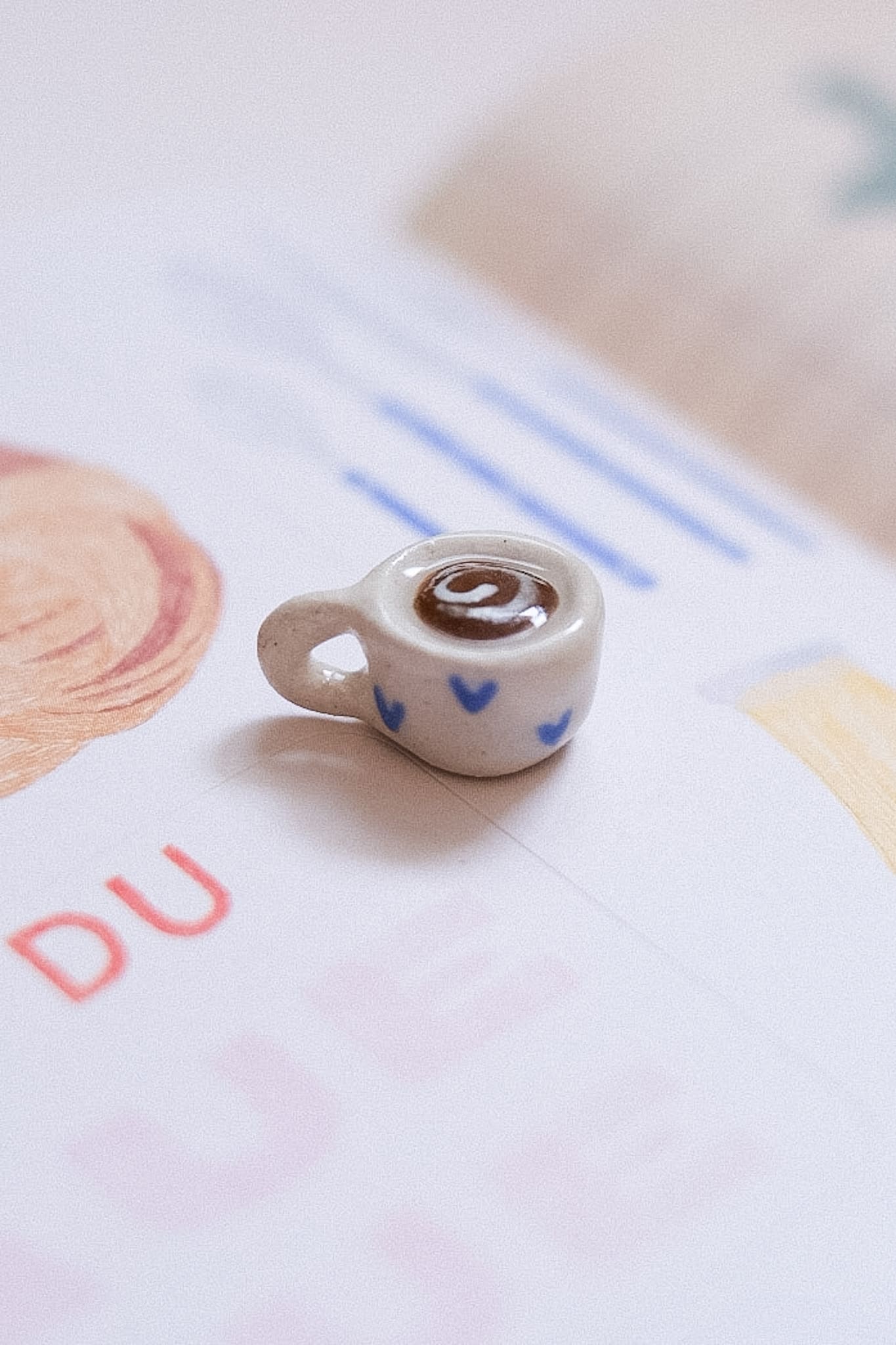 Pendentif céramique mini tasse fait main