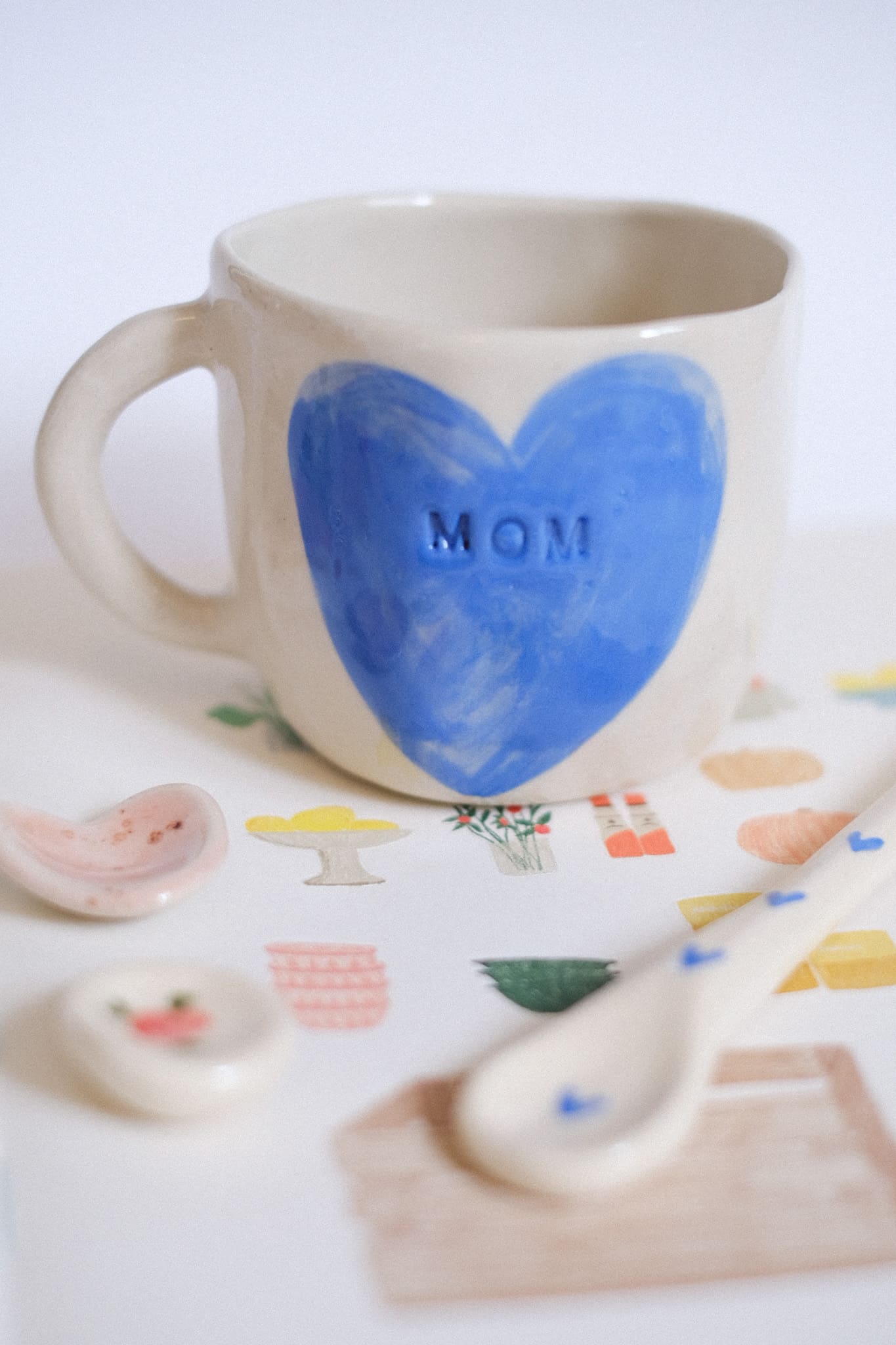 Mug en céramique MOM - L'indispensable de toutes les mamans