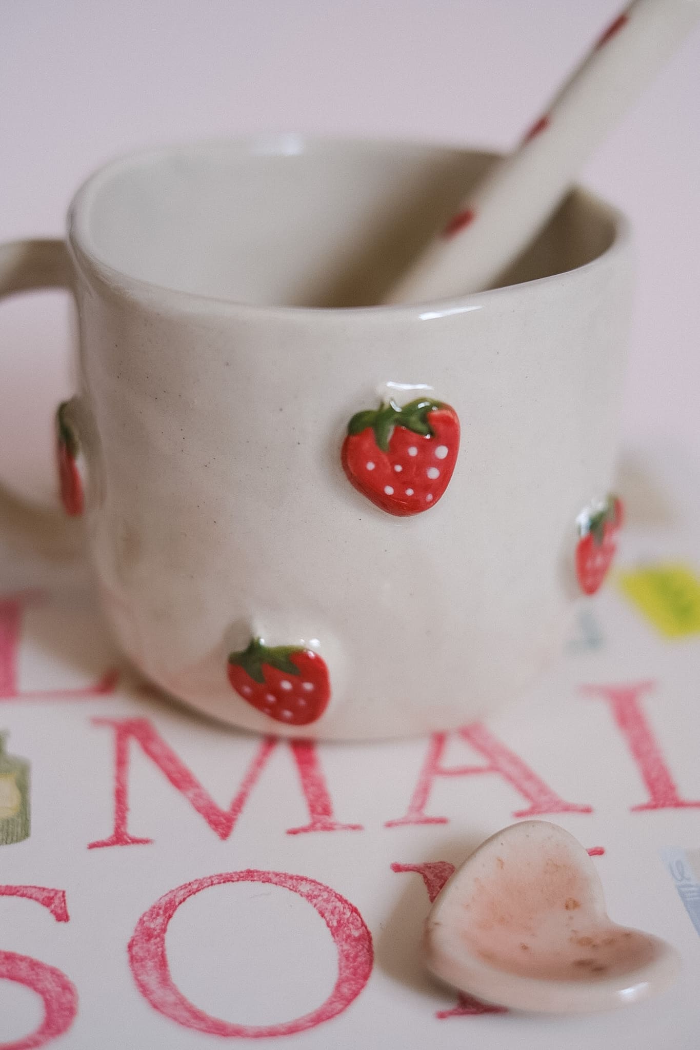 Mug en céramique fraises