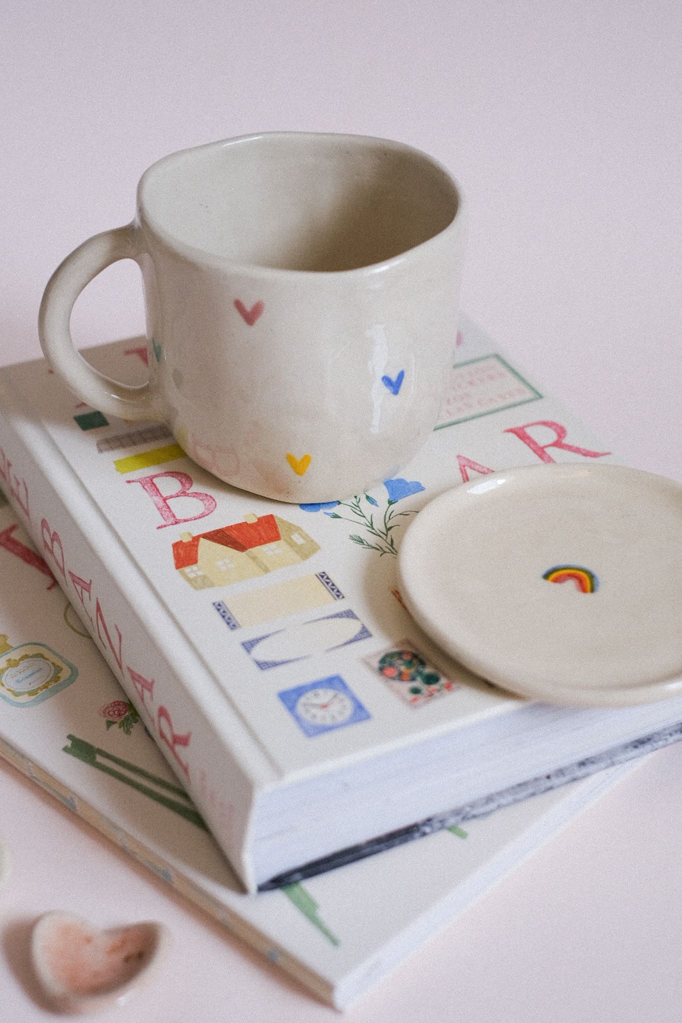 Mugs en céramique petits cœurs multicolores