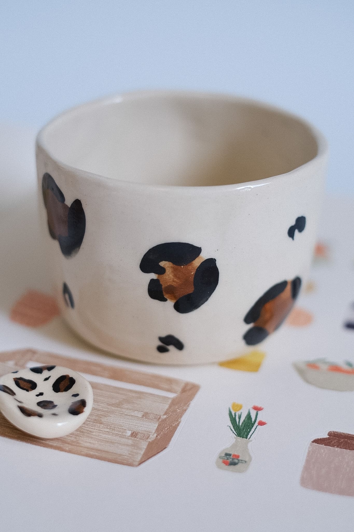 Tasse céramique léopard artisanale faite main