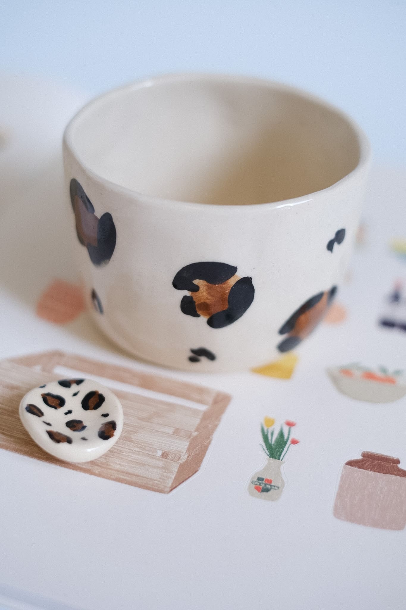 Tasse céramique léopard artisanale faite main