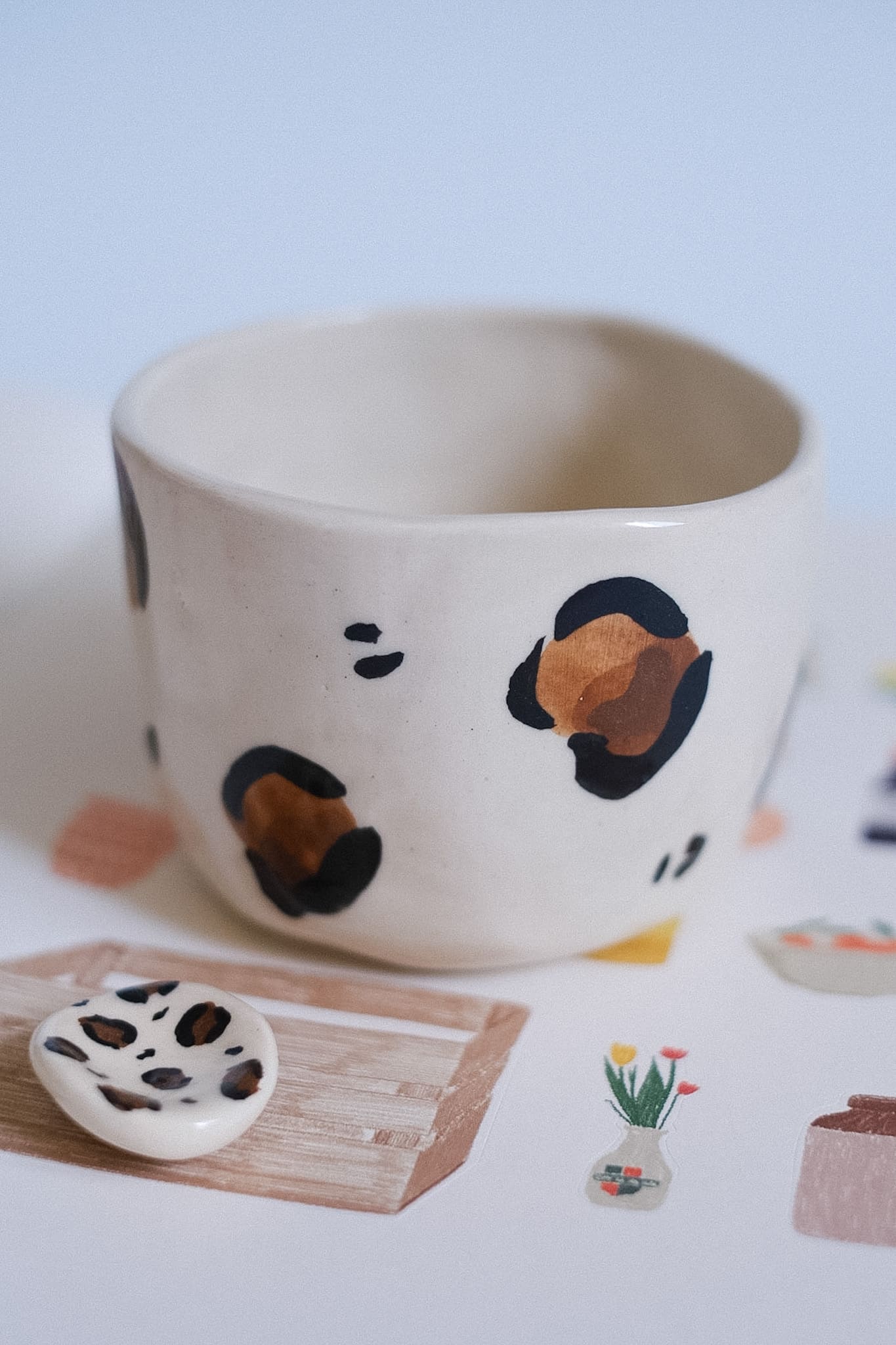 Tasse céramique léopard artisanale faite main