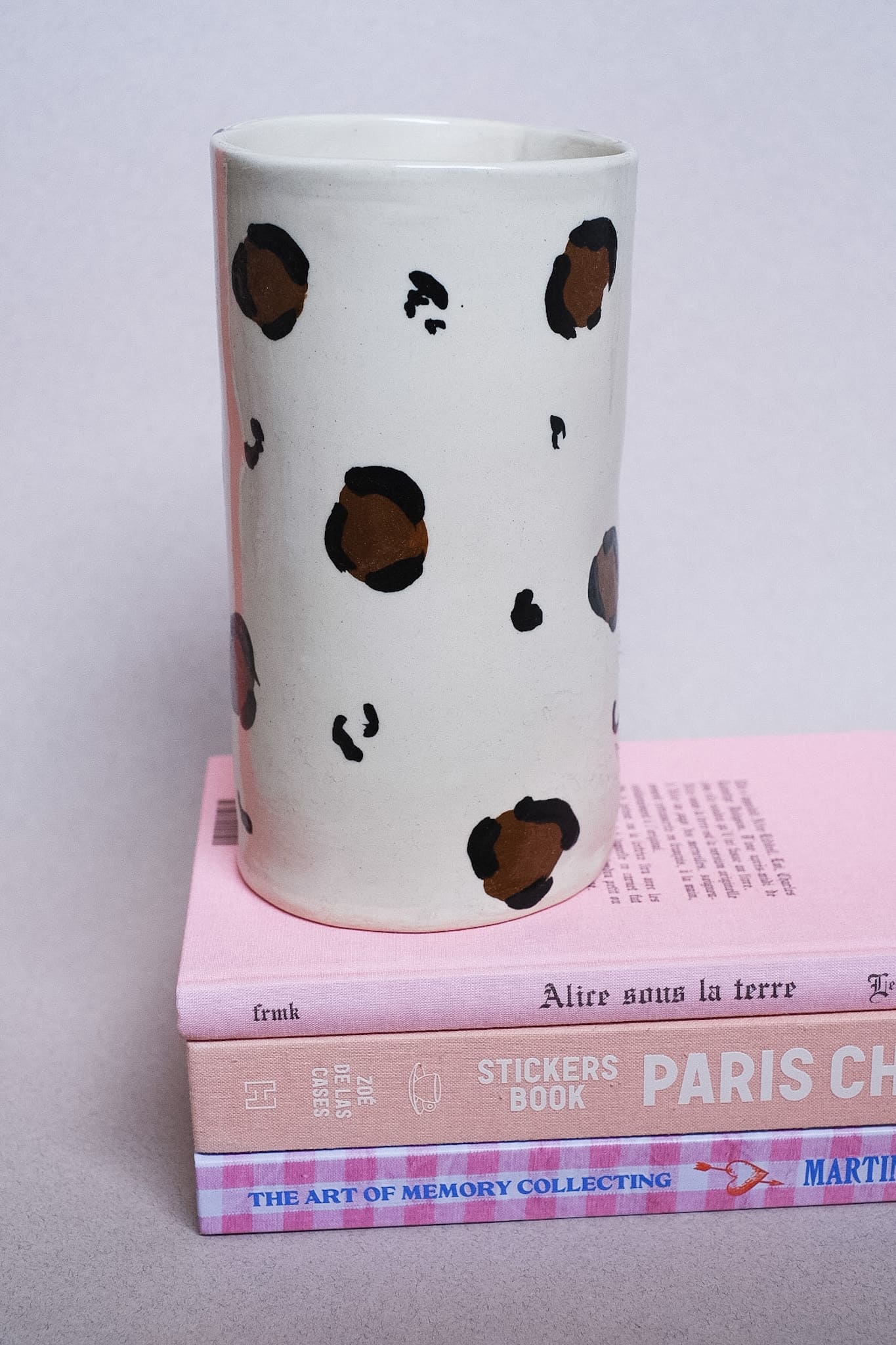 Vase céramique artisanale graphique léopard