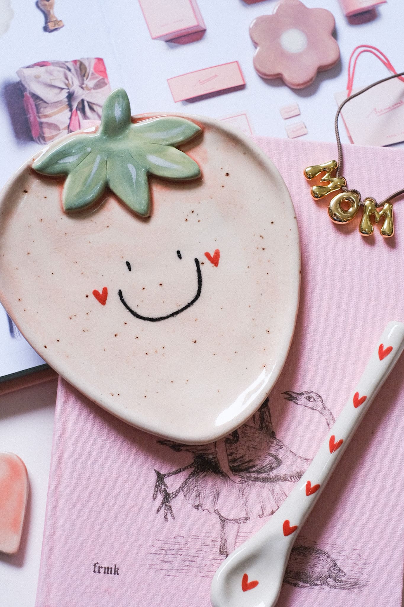 Assiette fraise sourire en céramique