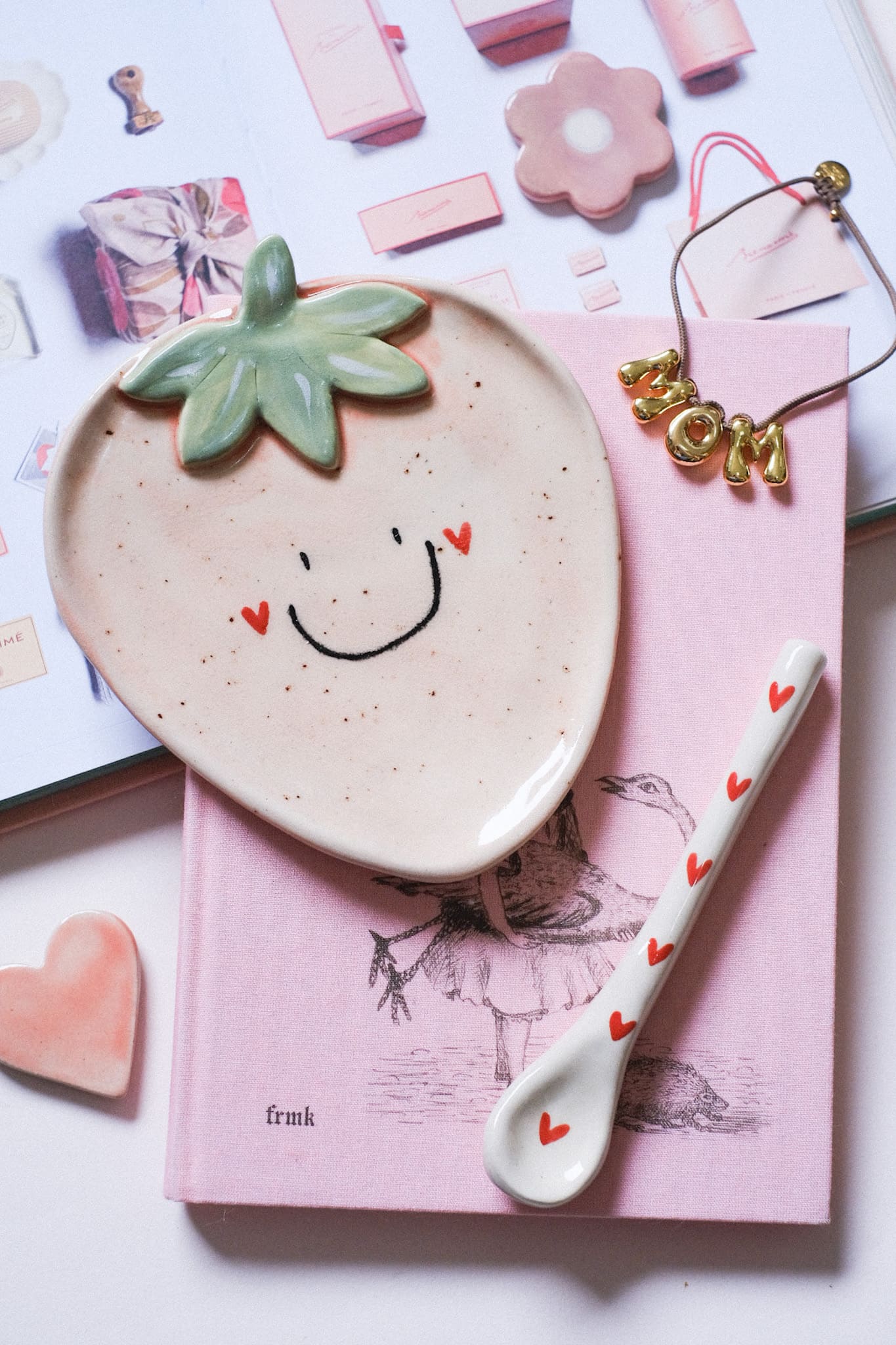 Assiette fraise sourire en céramique