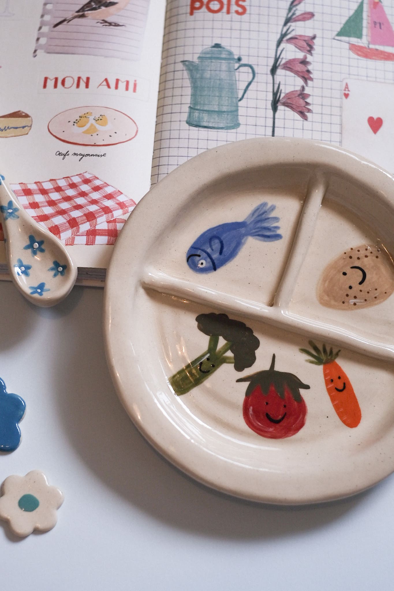Assiette en céramique enfant compartimentée
