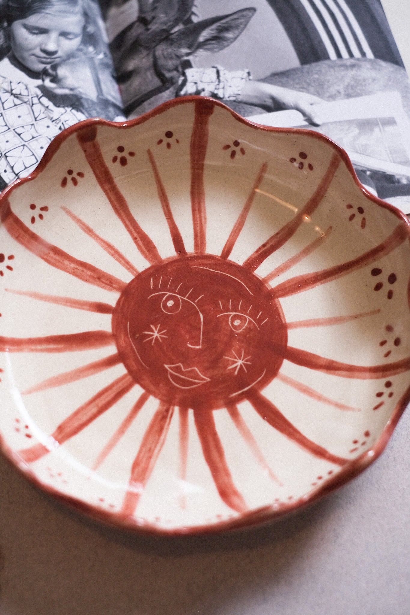 Assiette creuse céramique soleil terracotta