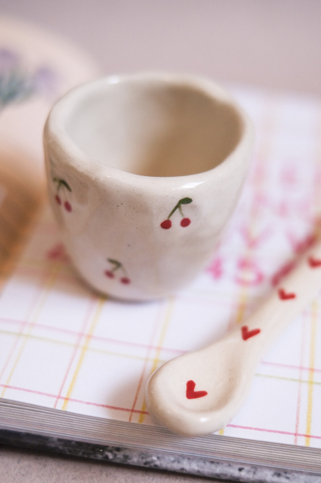 Mini tasse expresso céramique, motifs cerises