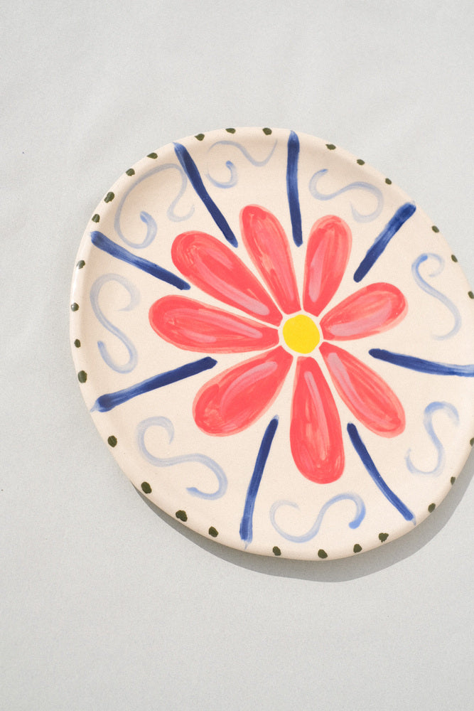 Assiette de service en céramique, motif fleur rouge