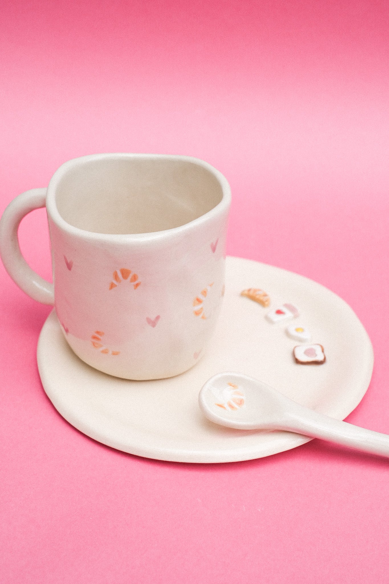 Mug XL Croissant & Petits Cœurs