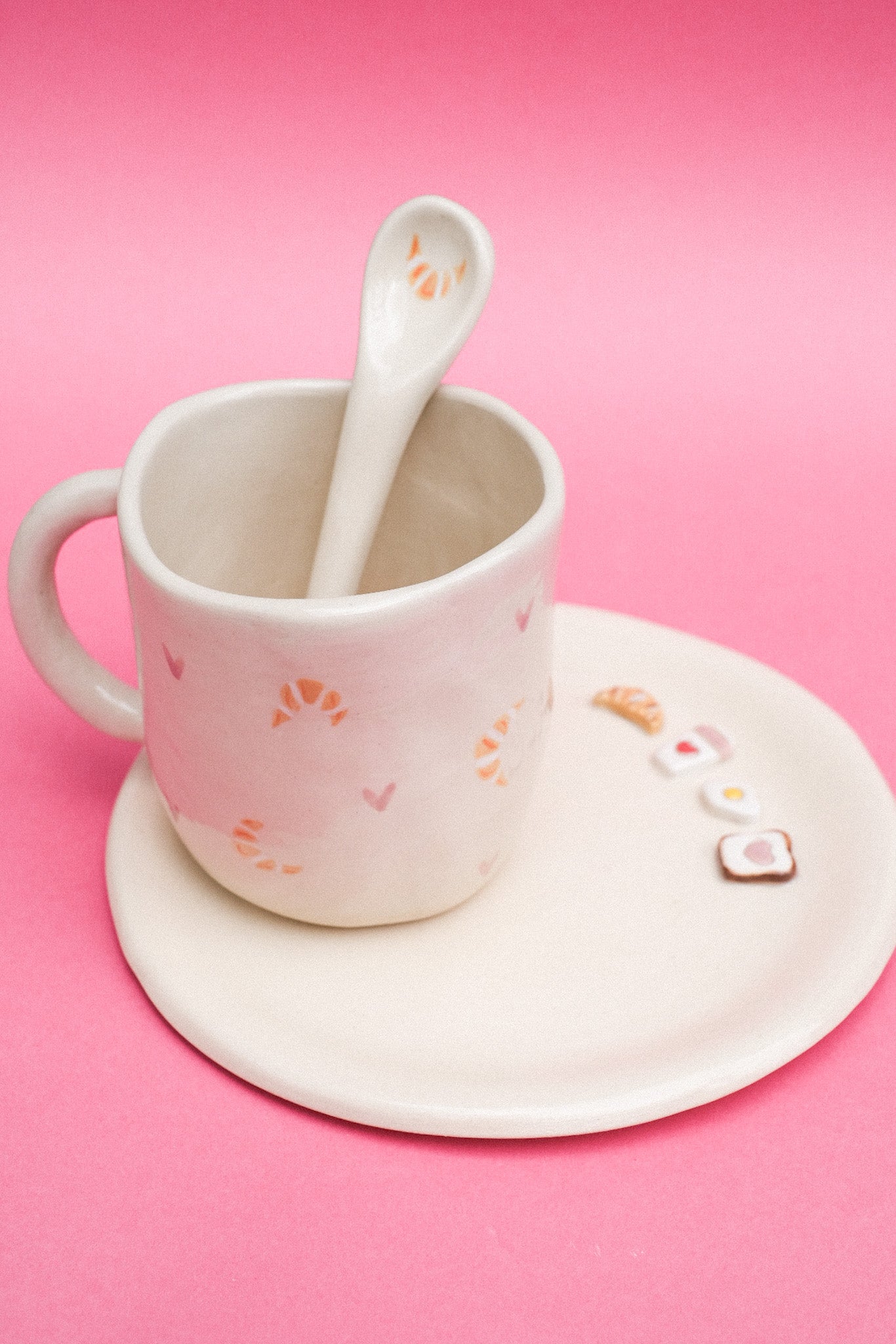Mug XL Croissant & Petits Cœurs