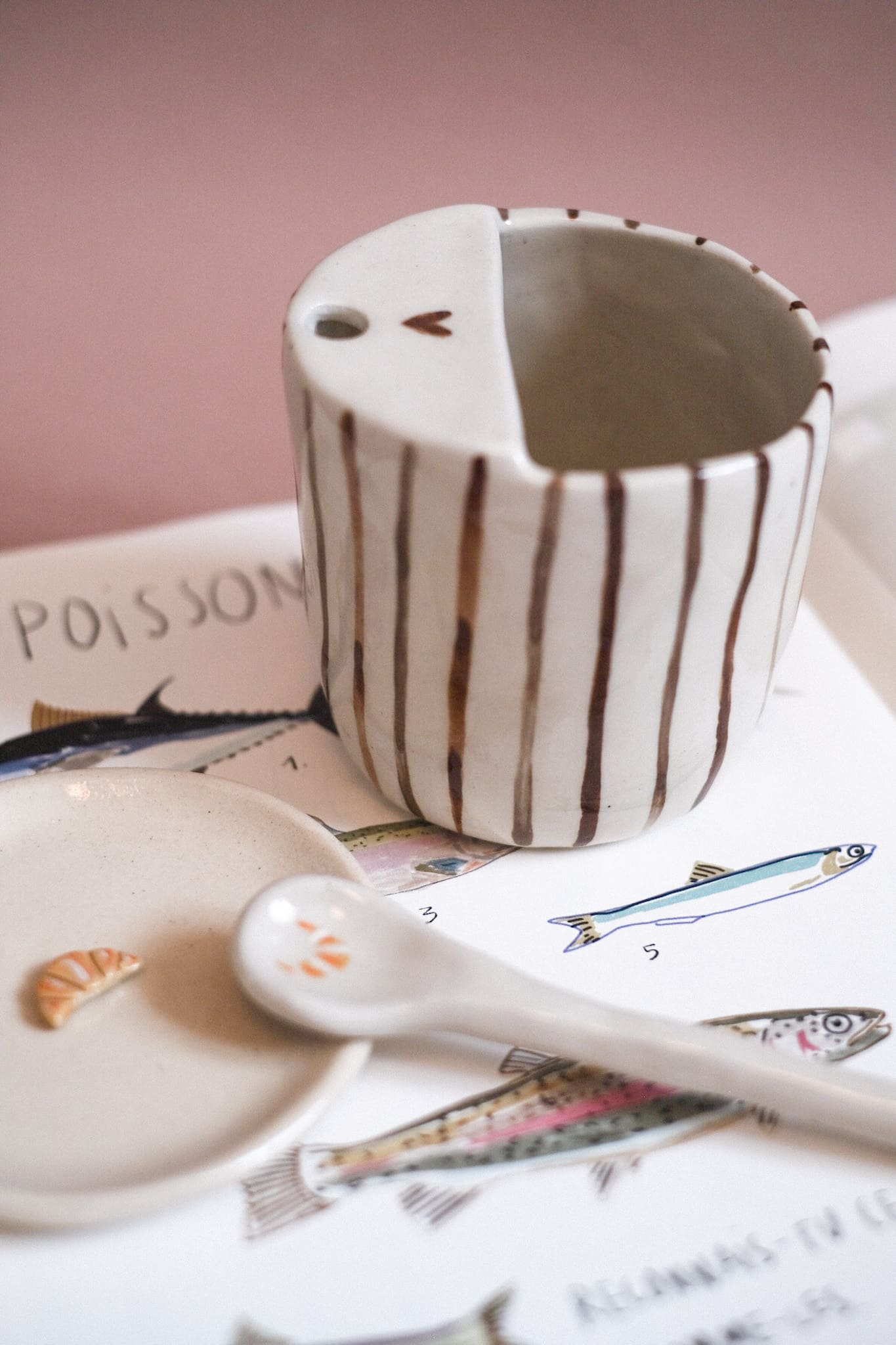 Travel mug en céramique, rayures marron
