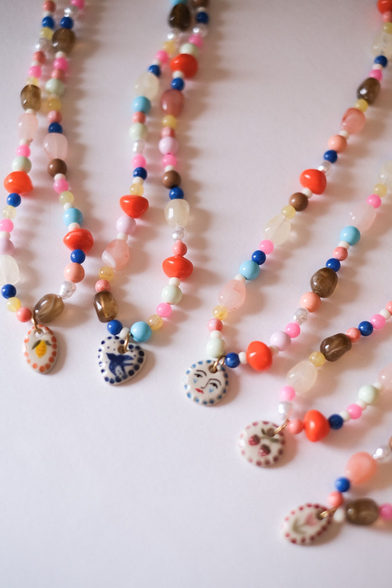 Collier unique en acier inoxydable, médaille céramique
