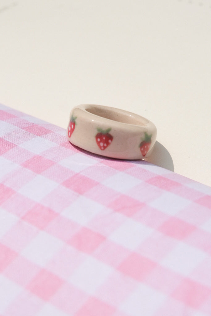 Bague colorée en grès – pièce unique à mixer