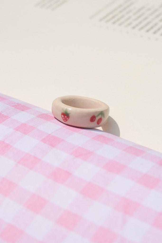 Bague colorée en grès – pièce unique à mixer