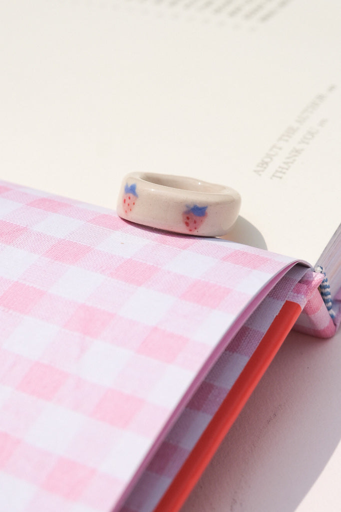 Bague colorée en grès – pièce unique à mixer