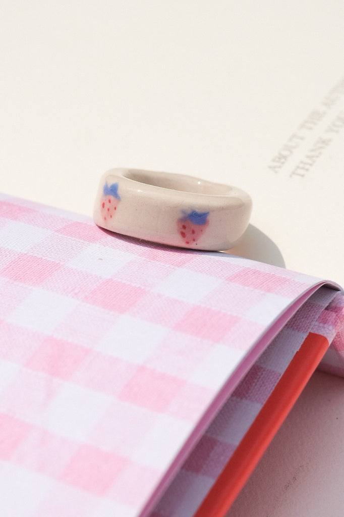 Bague colorée en grès – pièce unique à mixer