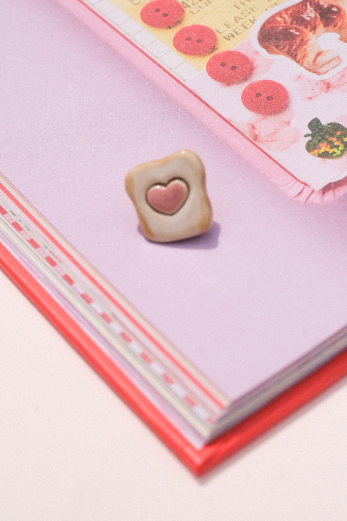 Pin’s céramique mignon – accessoire à petit prix