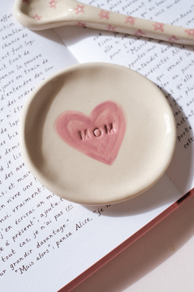 Coupelle artisanale coeur MOM rose pastel