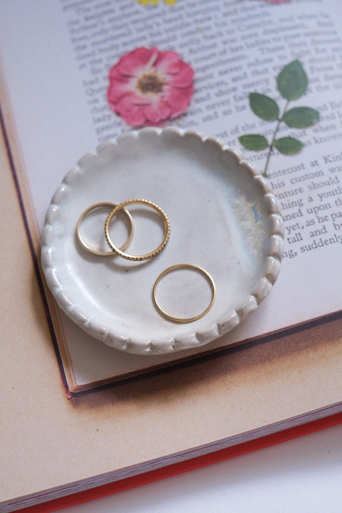Mini coupelle bijoux ronde en céramique artisanale