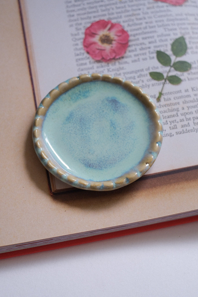Mini coupelle bijoux ronde en céramique artisanale