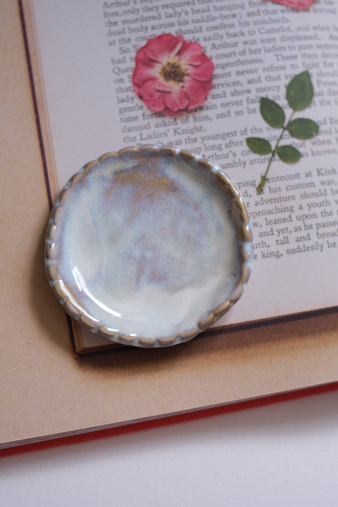 Mini coupelle bijoux ronde en céramique artisanale