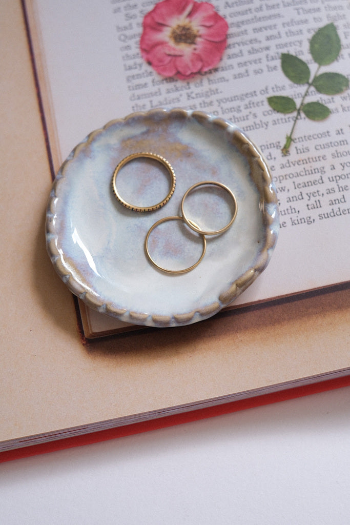 Mini coupelle bijoux ronde en céramique artisanale