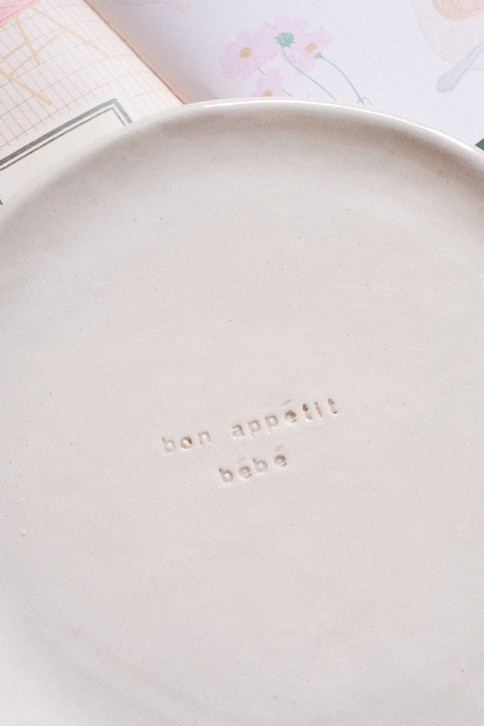 Assiette artisanale gravée « bon appétit bébé »