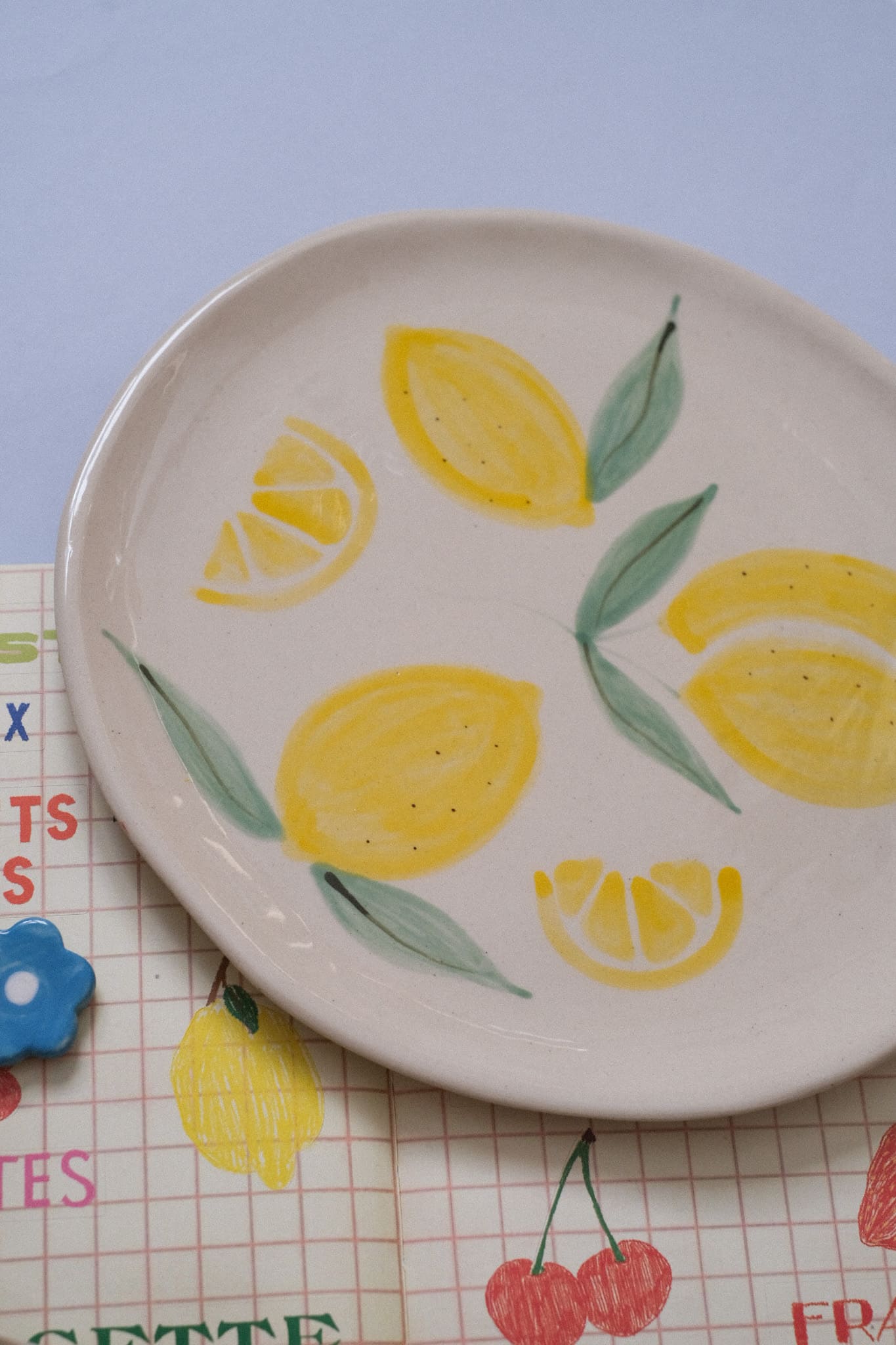 Assiette en céramique - Motifs citrons ensoleillés