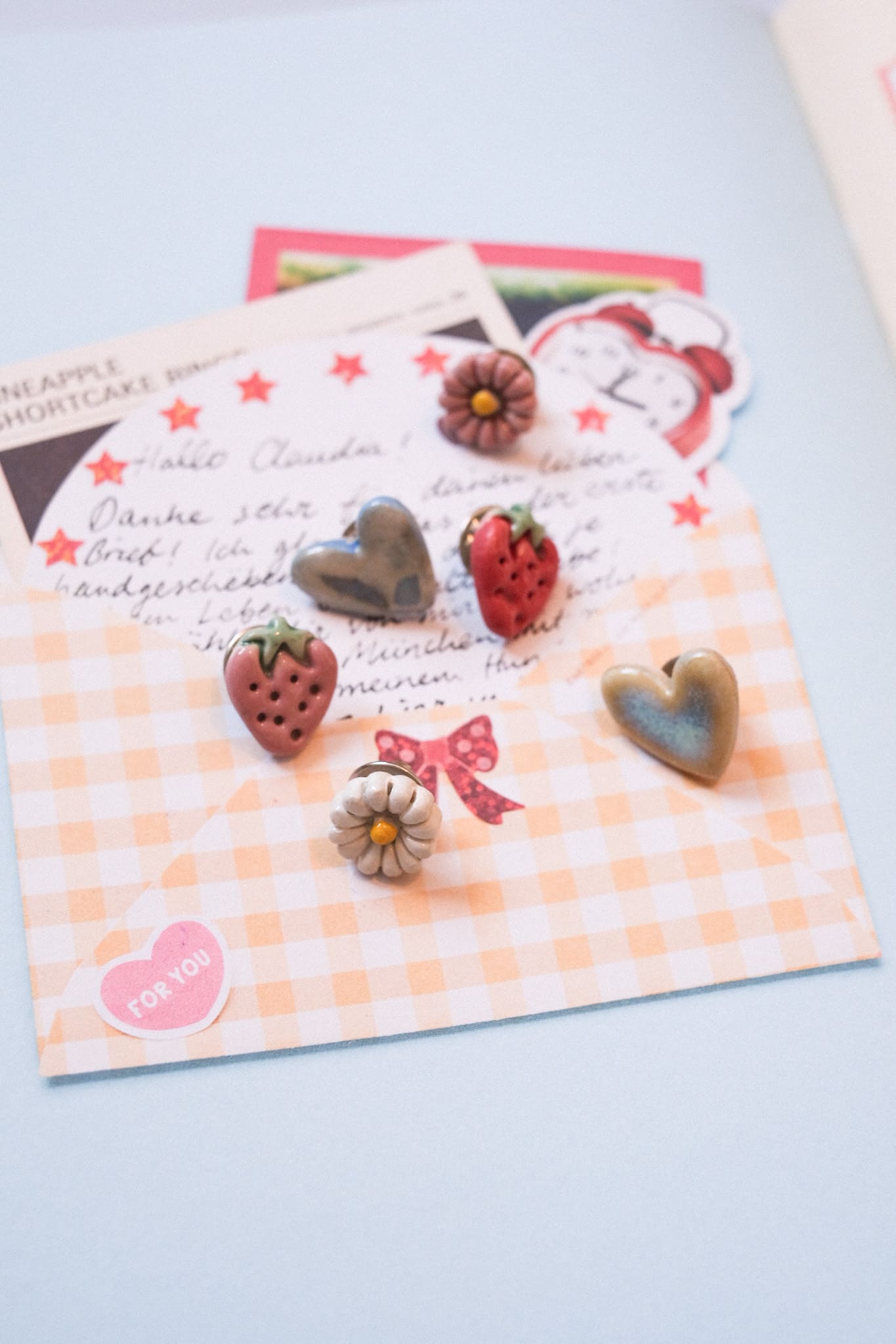 Pin’s céramique mignon – accessoire à petit prix