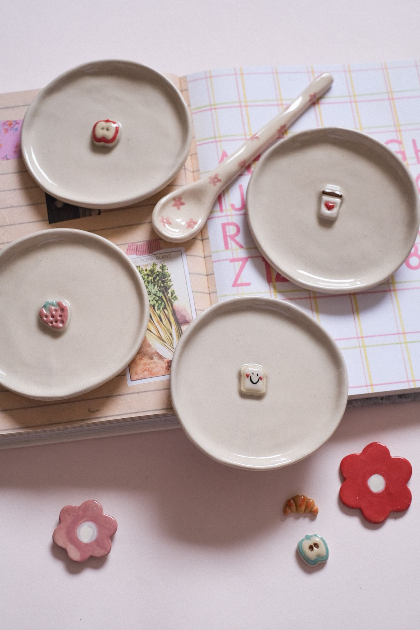 Coupelles en céramique – éléments en volume