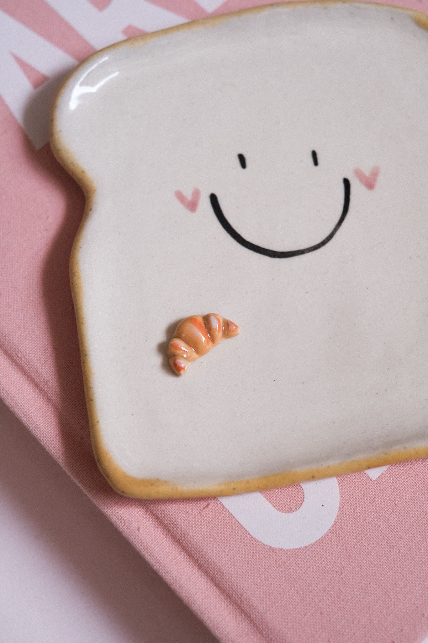 Pin’s céramique – accessoire à petit prix