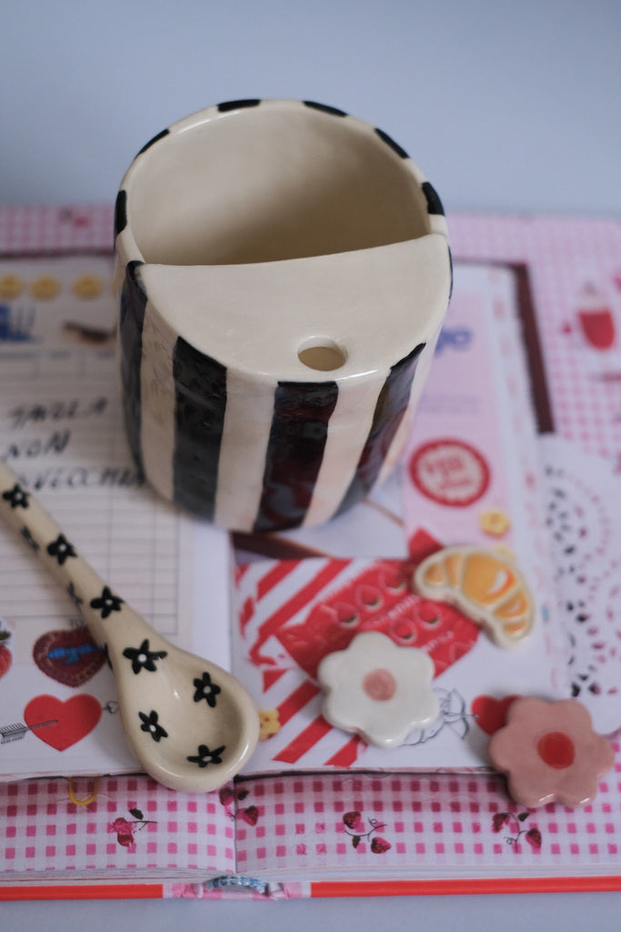 Travel mug en céramique – Rayures noir et blanc 🖤