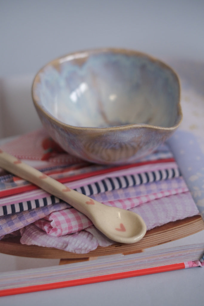 Bol préparation matcha – Émail bleu rose 🍵