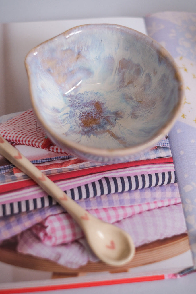Bol préparation matcha – Émail bleu rose 🍵